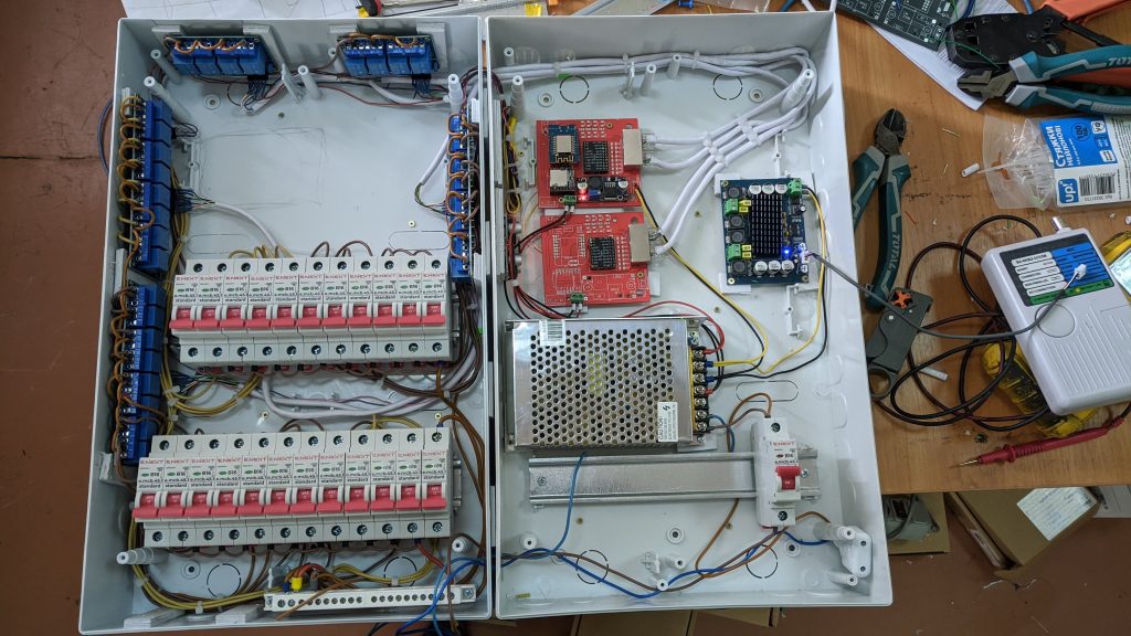 Загальний вигляд універсальної електричної шафи автоматизації
